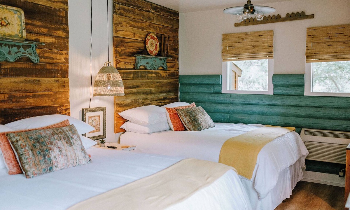 Wimberley Cabin | Sunshine Suite | Downtown Square + Creek Access