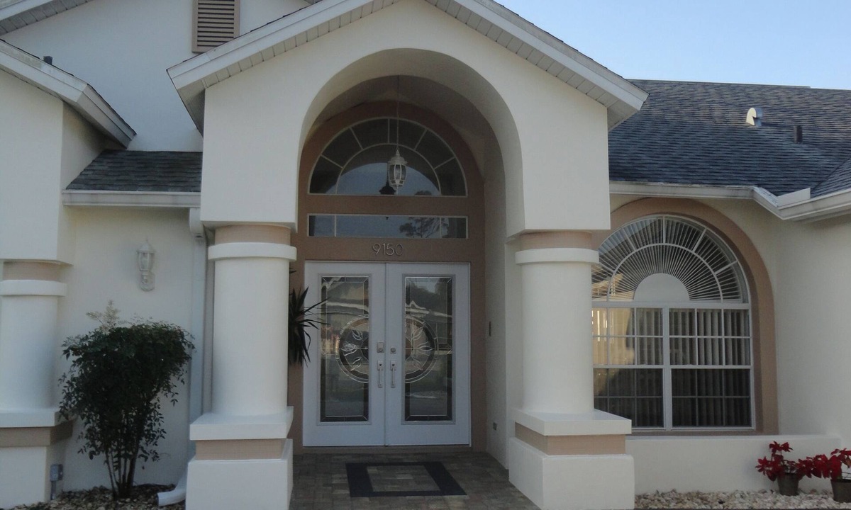 Fairway Oaks House | Sunshine Villa - Home from Home