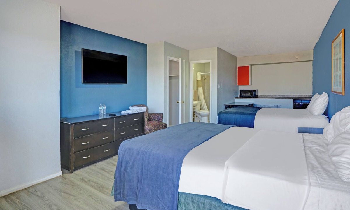 West San Antonio Hotel | Super 7 Inn By Oyo San Antonio N.W. Medical Center