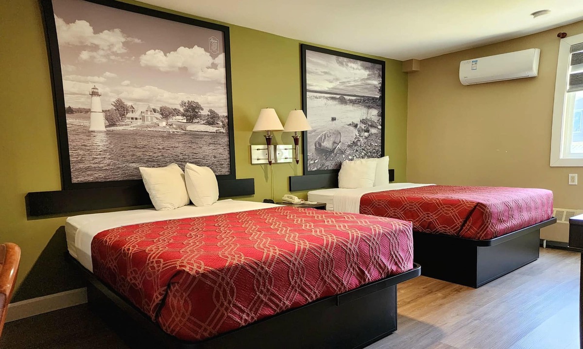 Laurentian Valley Hotel | Super 8 by Wyndham Pembroke