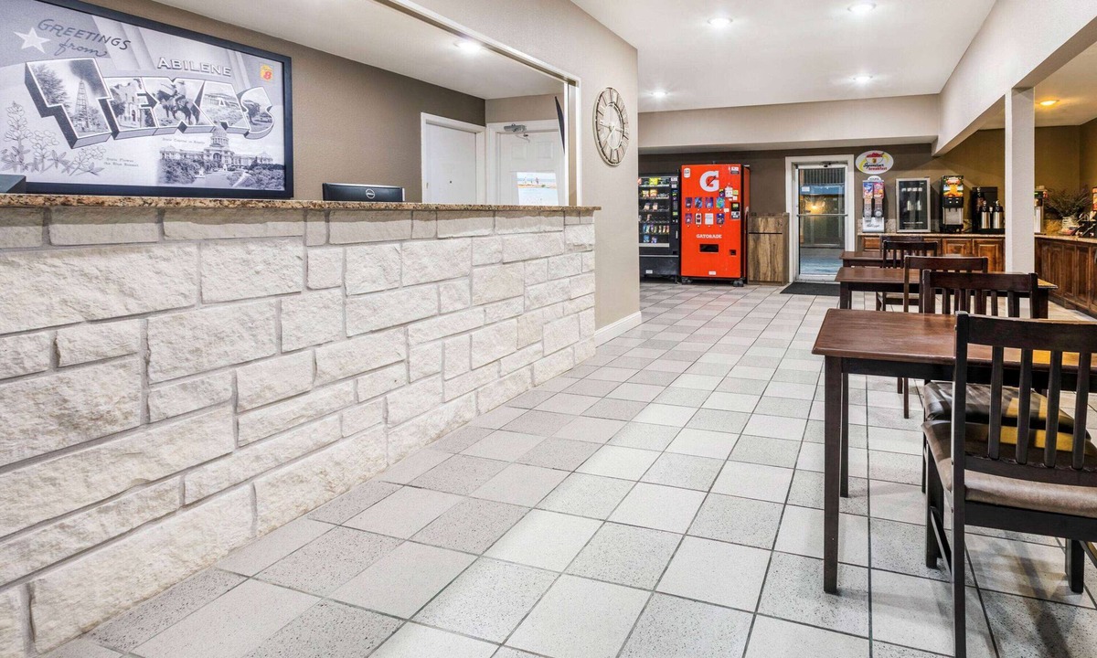 Abilene Hotel | Super 8 by Wyndham Abilene North