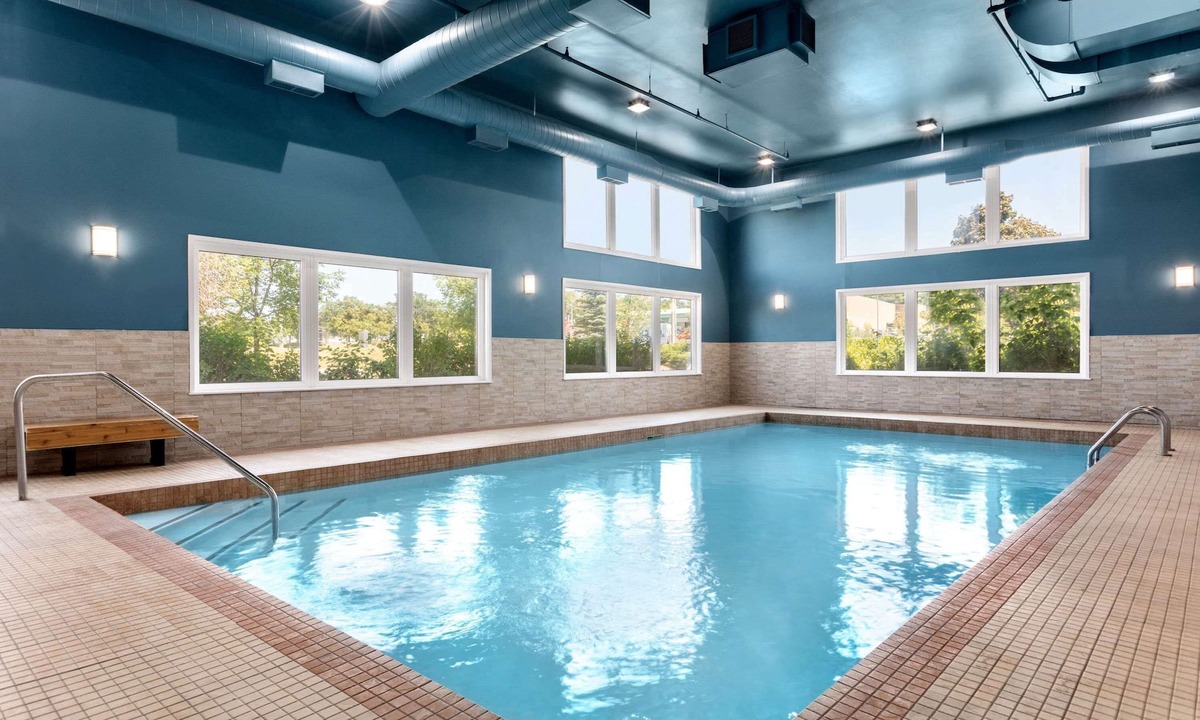 Ajax Hotel | Super 8 by Wyndham Ajax/Toronto On