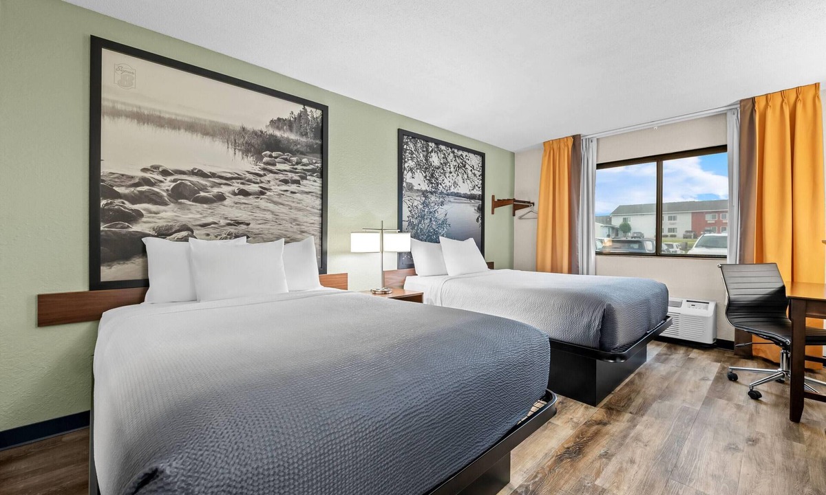 Alexandria Hotel | Super 8 by Wyndham Alexandria MN