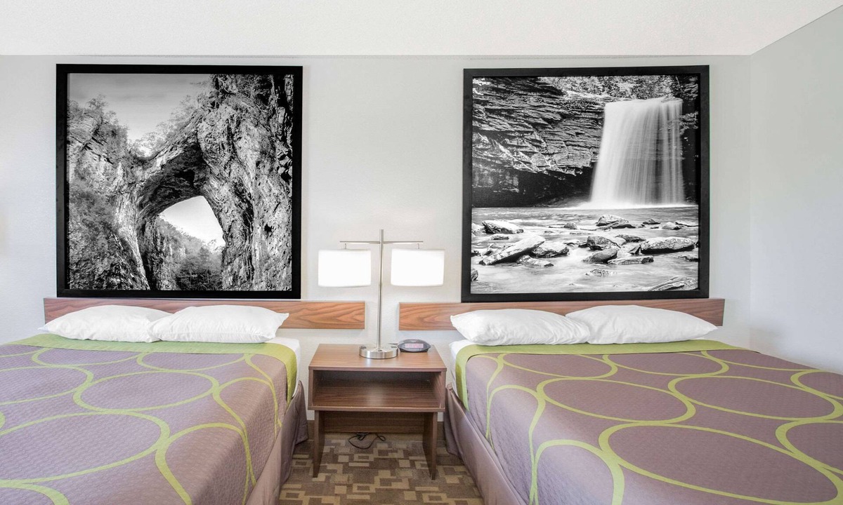 Appomattox Hotel | Super 8 by Wyndham Appomattox VA