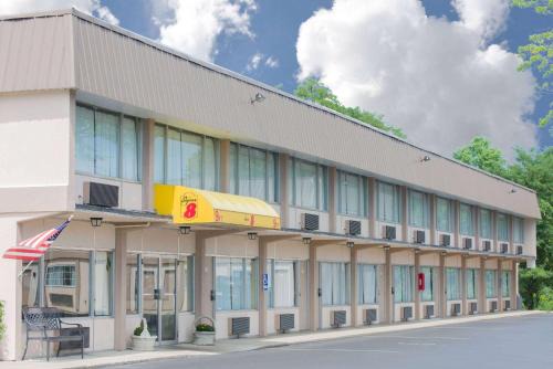 Ashland Hotel | Super 8 by Wyndham Ashland