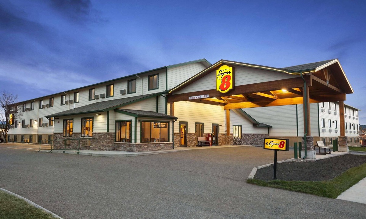 Bozeman Hotel | Super 8 by Wyndham Bozeman