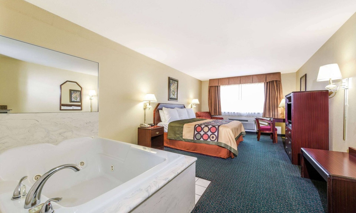 Burleson Hotel | Super 8 by Wyndham Burleson Fort Worth Area