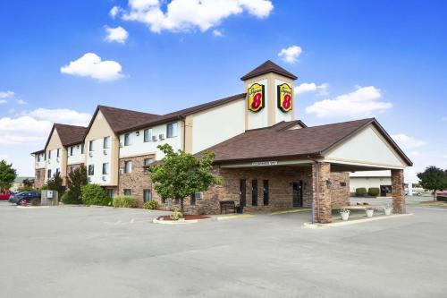 Carbondale Hotel | Super 8 by Wyndham Carbondale