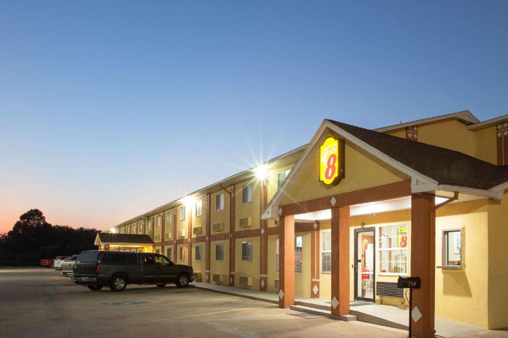 Chickasha Hotel | Super 8 by Wyndham Chickasha
