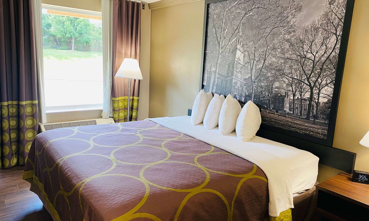 Danville Hotel | Super 8 by Wyndham Danville