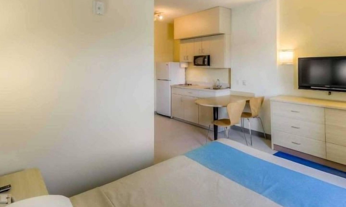 Estevan Hotel | Super 8 by Wyndham Estevan