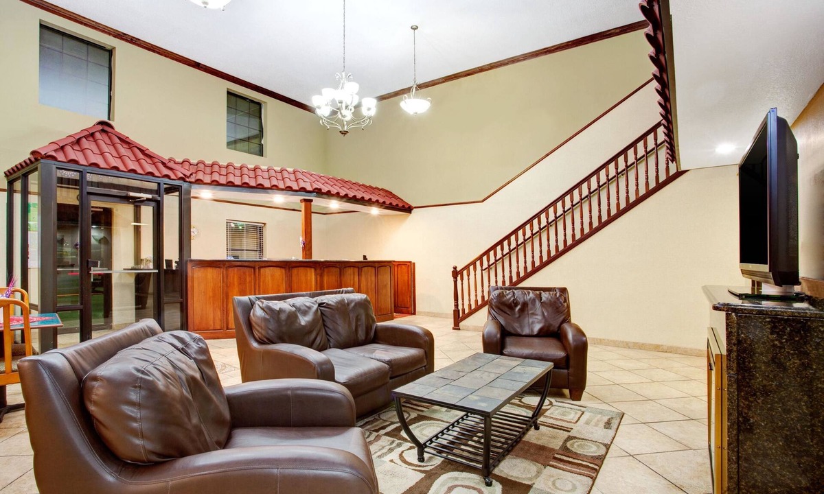 Forrest City Hotel | Super 8 by Wyndham Forrest City AR