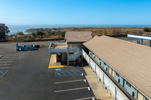 Fort Bragg Hotel | Super 8 by Wyndham Fort Bragg