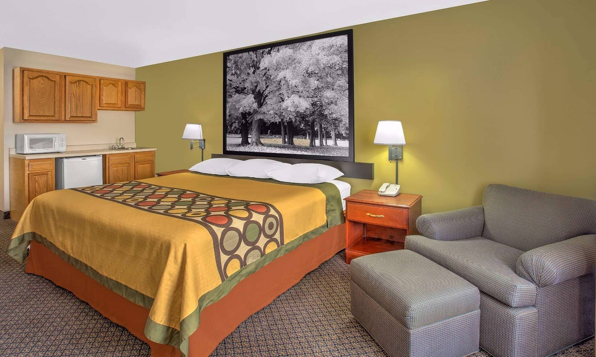 Galva Hotel | Super 8 by Wyndham Galva