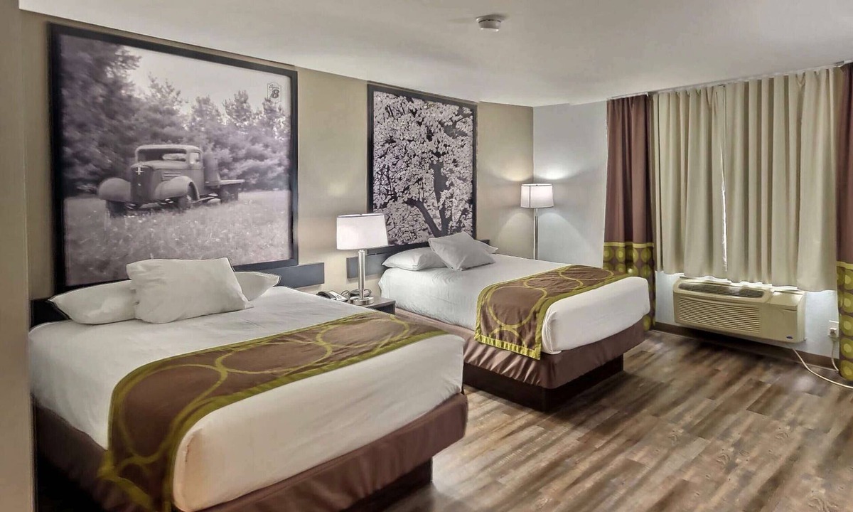 Georgetown Hotel | Super 8 by Wyndham Georgetown