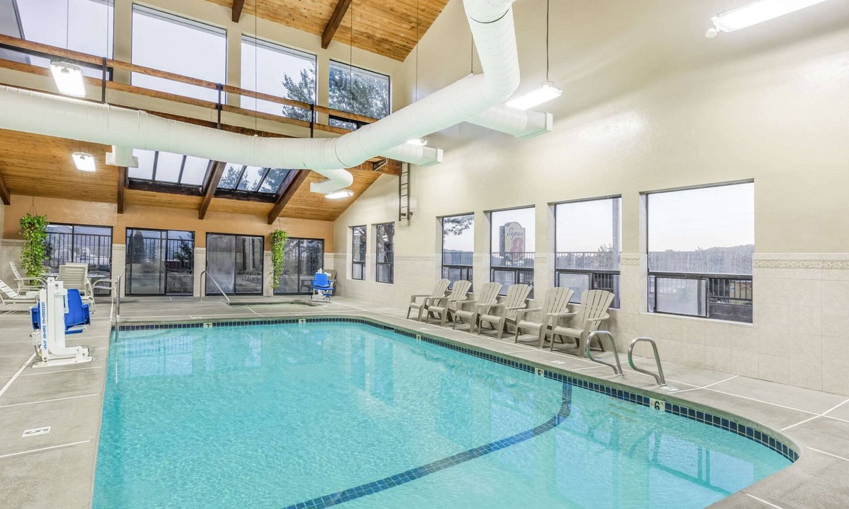 Grants Pass Hotel | Super 8 by Wyndham Grants Pass