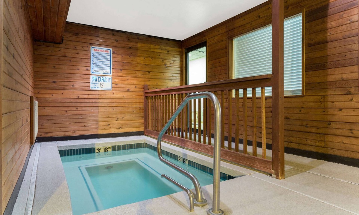 Green River Hotel | Super 8 by Wyndham Green River