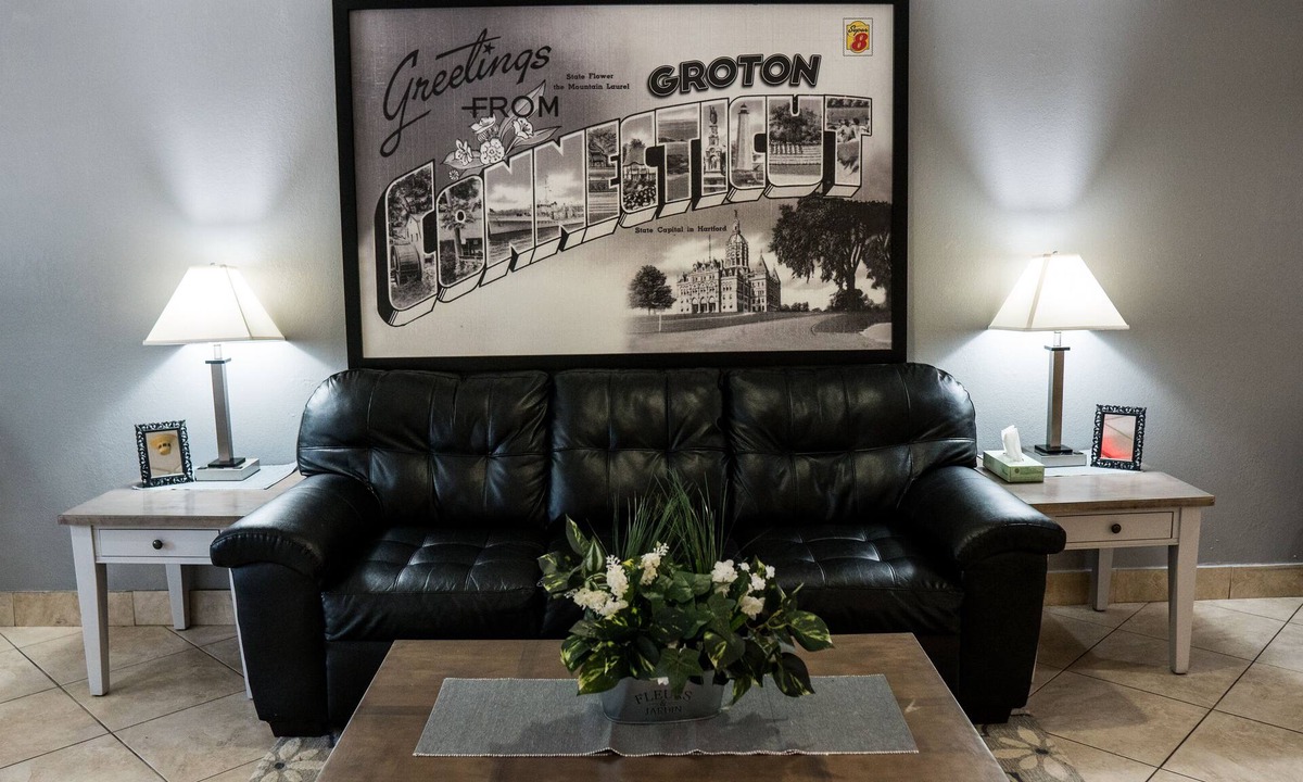 Conning Towers Nautilus Park Hotel | Super 8 by Wyndham Groton