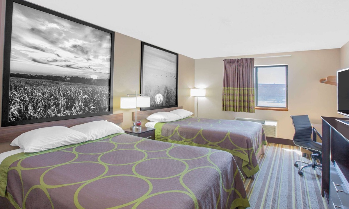 Hastings Hotel | Super 8 by Wyndham Hastings