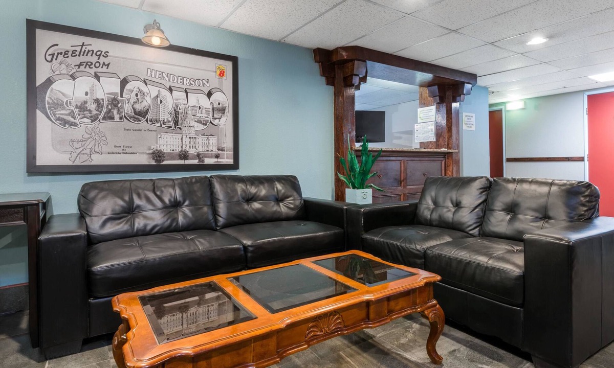 Dupont Hotel | Super 8 by Wyndham Henderson North East Denver