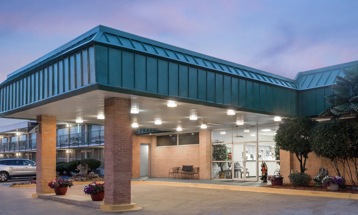 Hope Hotel | Super 8 by Wyndham Hope