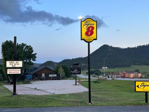 Hot Springs Hotel | Super 8 by Wyndham Hot Springs