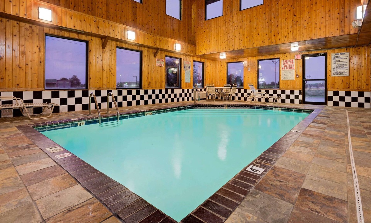 Iowa Falls Hotel | Super 8 by Wyndham Iowa Falls