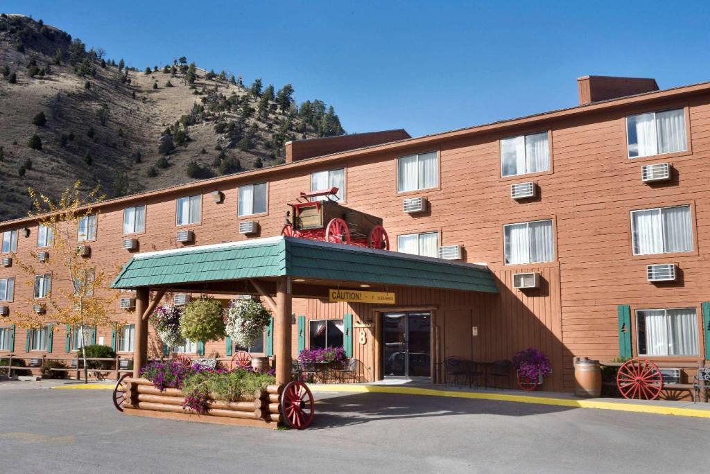 Jackson Hotel | Super 8 by Wyndham Jackson Hole