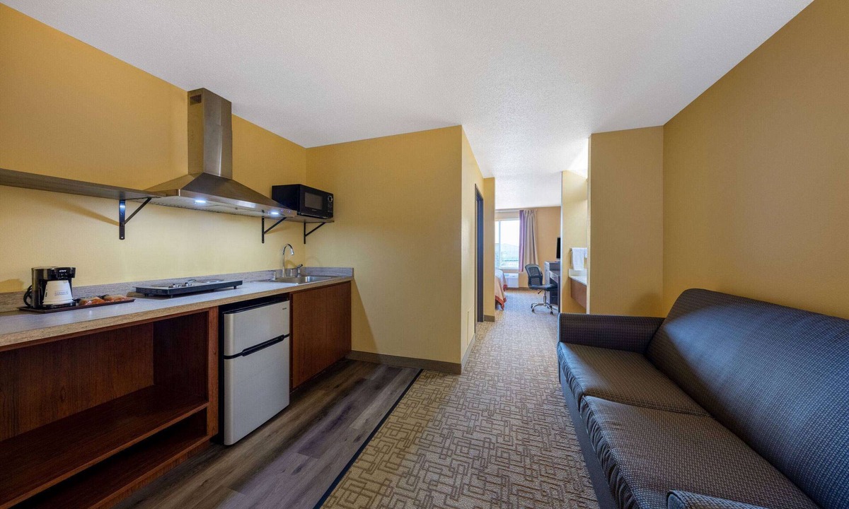 Jackson Hotel | Super 8 by Wyndham Jackson MN