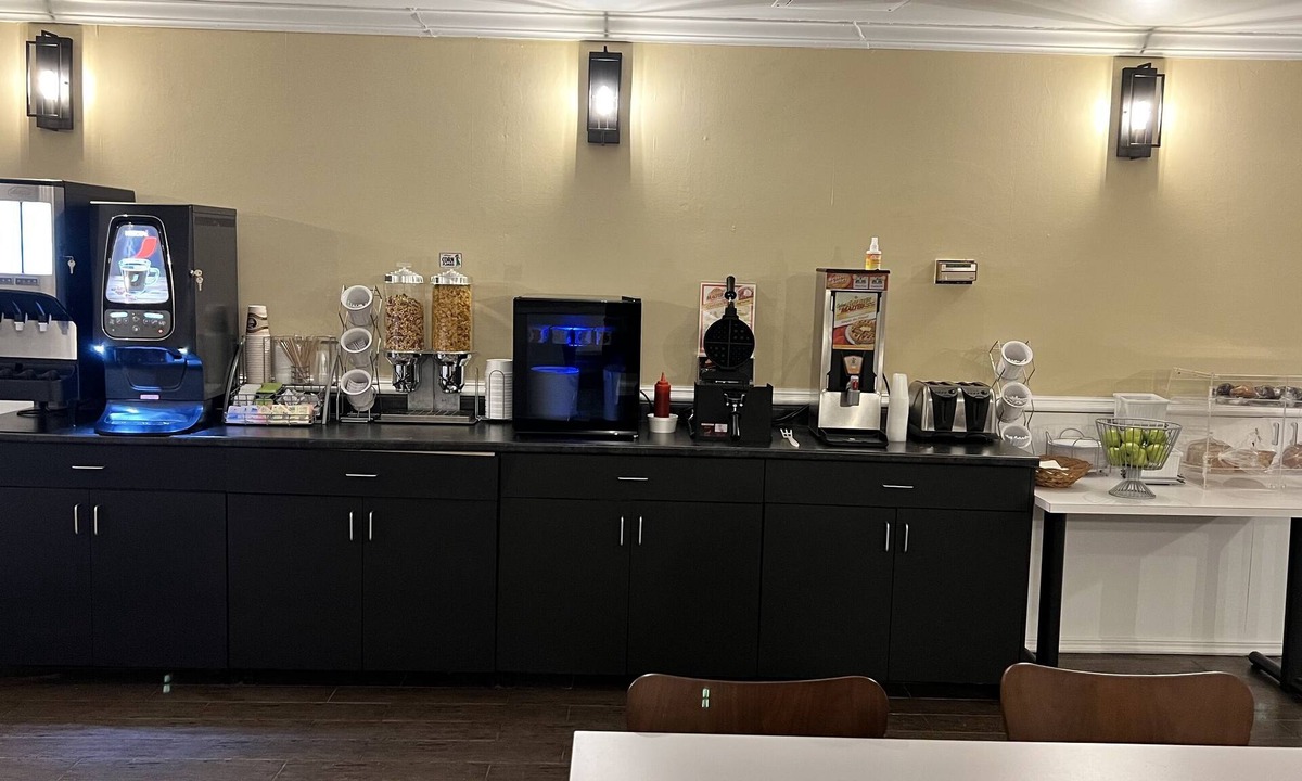 Timiskaming District Hotel | Super 8 by Wyndham Kirkland Lake