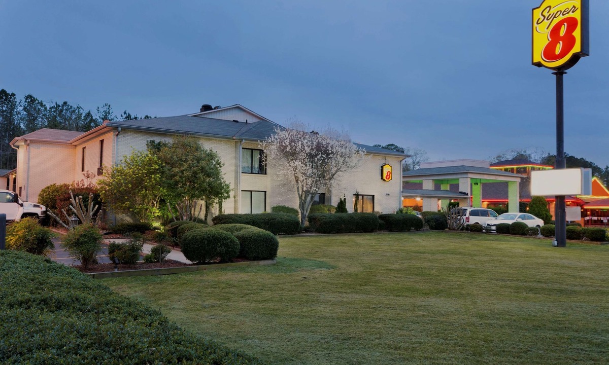Lancaster Hotel | Super 8 by Wyndham Lancaster