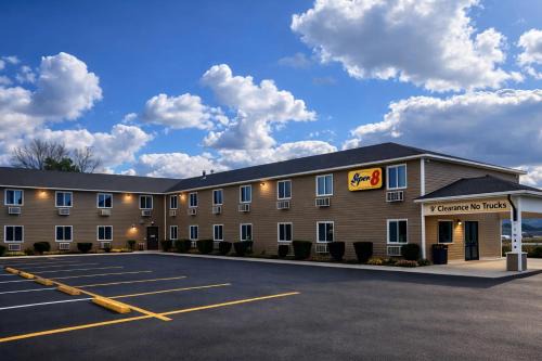 Lewiston Hotel | Super 8 by Wyndham Lewiston