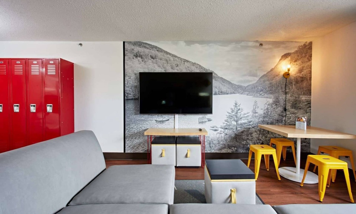 Mahwah Hotel | Super 8 by Wyndham Mahwah