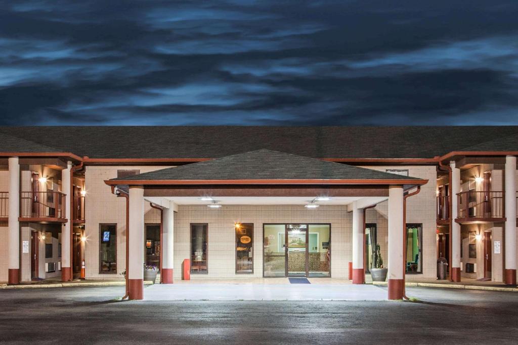 Malvern Hotel | Super 8 by Wyndham Malvern