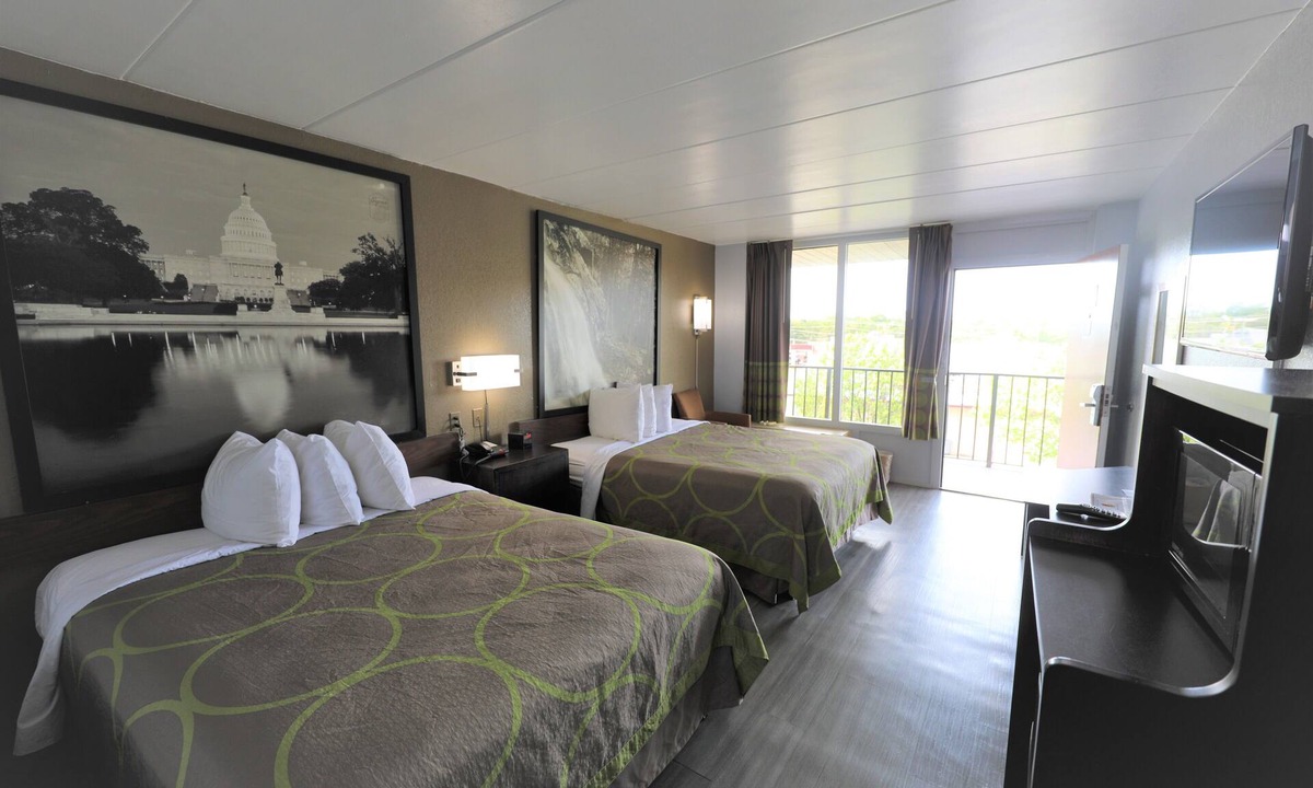 Manassas Hotel | Super 8 by Wyndham Manassas