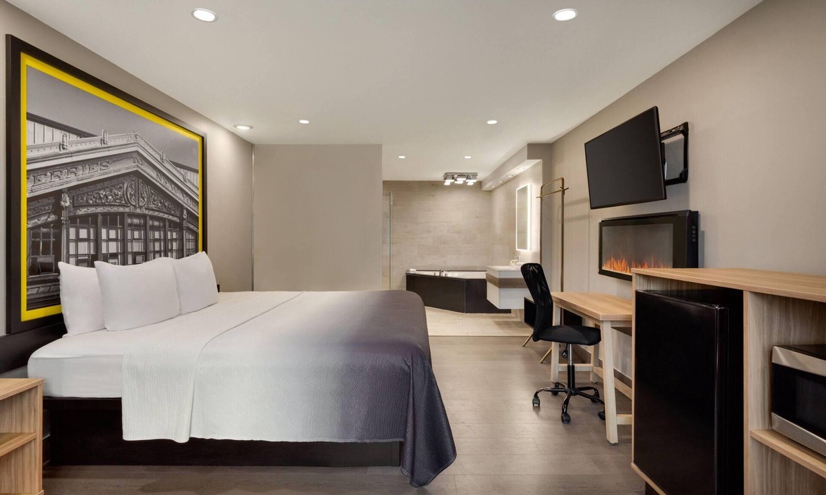 Carlstadt Hotel | Super 8 by Wyndham Meadowlands