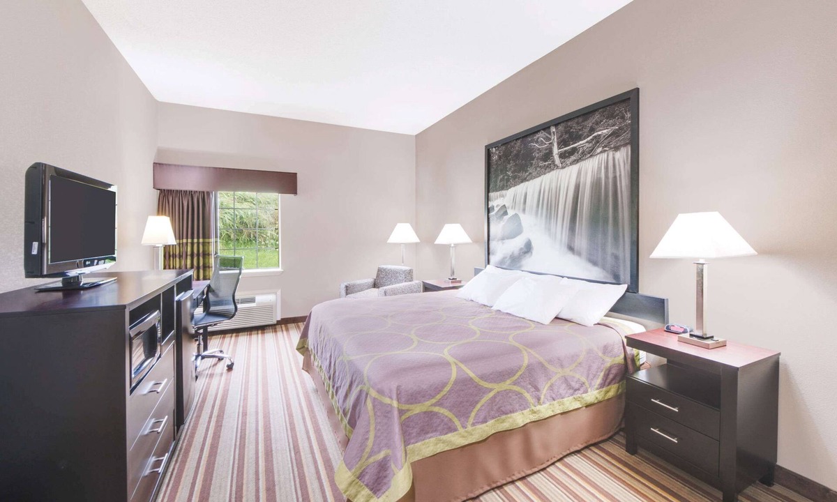 Monett Hotel | Super 8 by Wyndham Monett