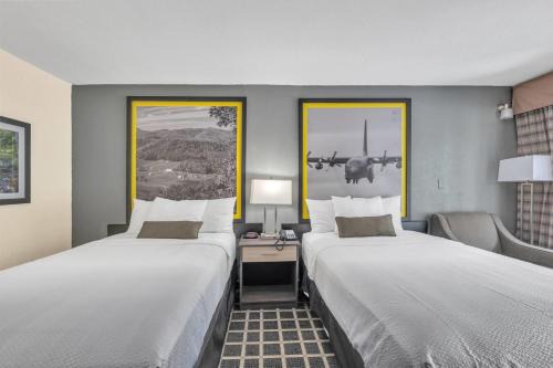 Morganton Hotel | Super 8 by Wyndham Morganton