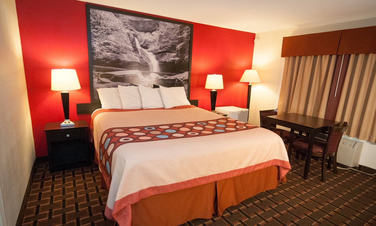 Westbrook Center Hotel | Super 8 by Wyndham Old Saybrook