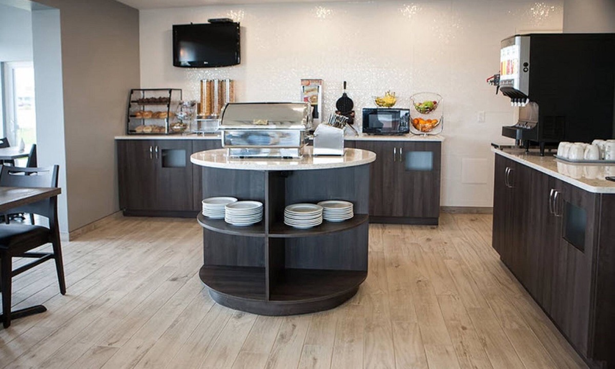 Port Elgin Hotel | Super 8 by Wyndham Port Elgin