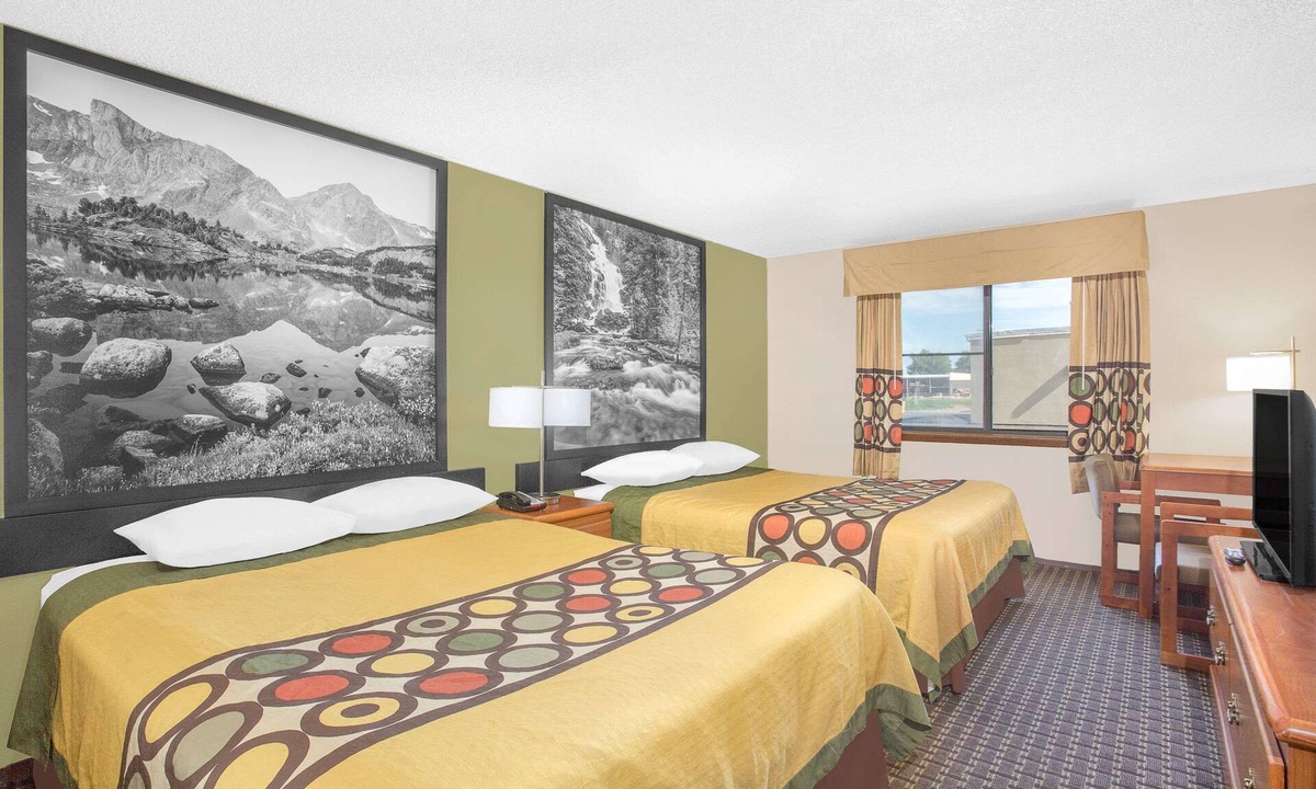 Riverton Hotel | Super 8 by Wyndham Riverton