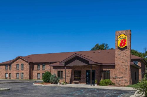 Rochester Hotel | Super 8 by Wyndham Rochester