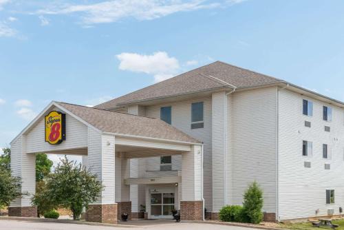 Rolla Hotel | Super 8 by Wyndham Rolla