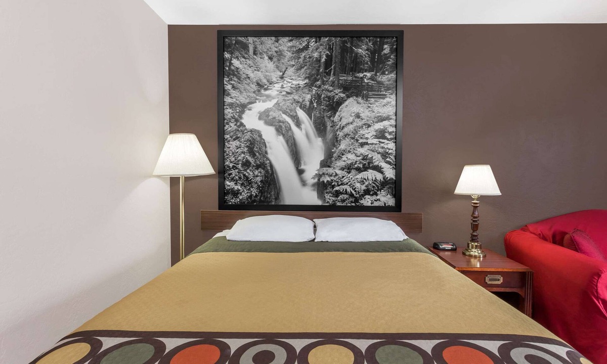 Shelton Hotel | Super 8 by Wyndham Shelton