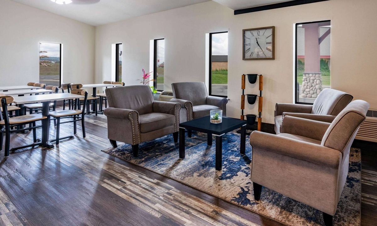 Spokane Valley Hotel | Super 8 by Wyndham Spokane Valley