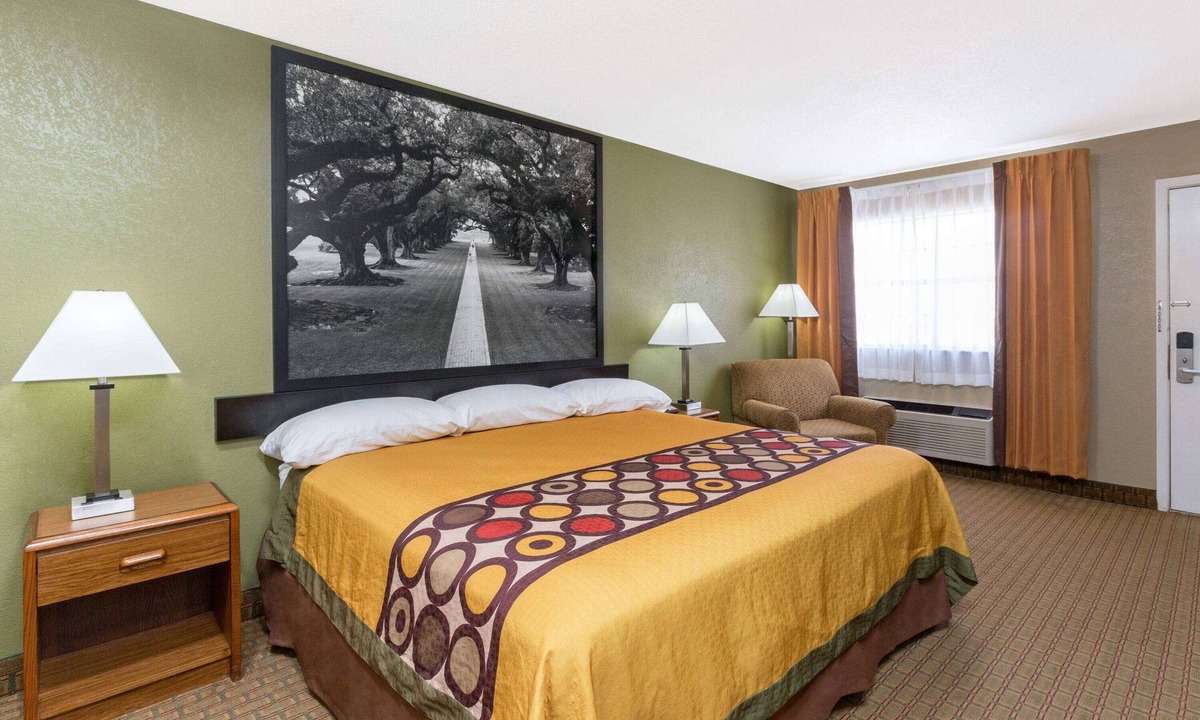 Tallulah Hotel | Super 8 by Wyndham Tallulah LA