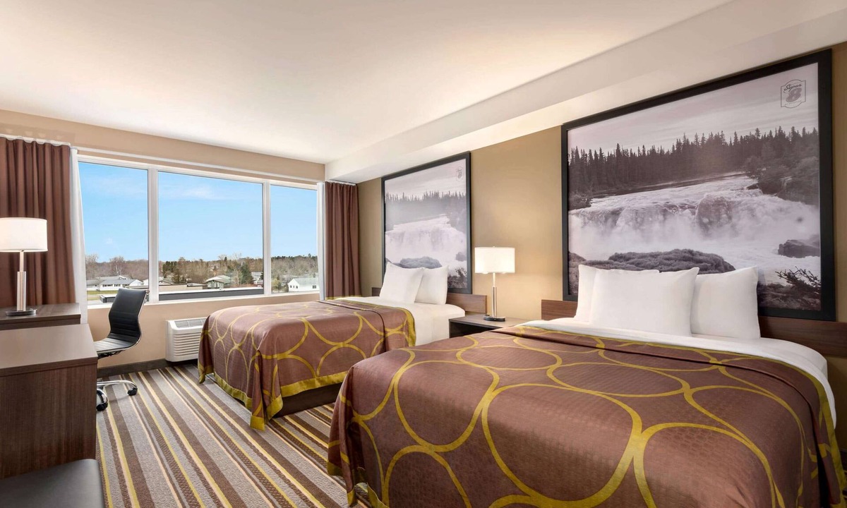 Thompson Hotel | Super 8 by Wyndham Thompson