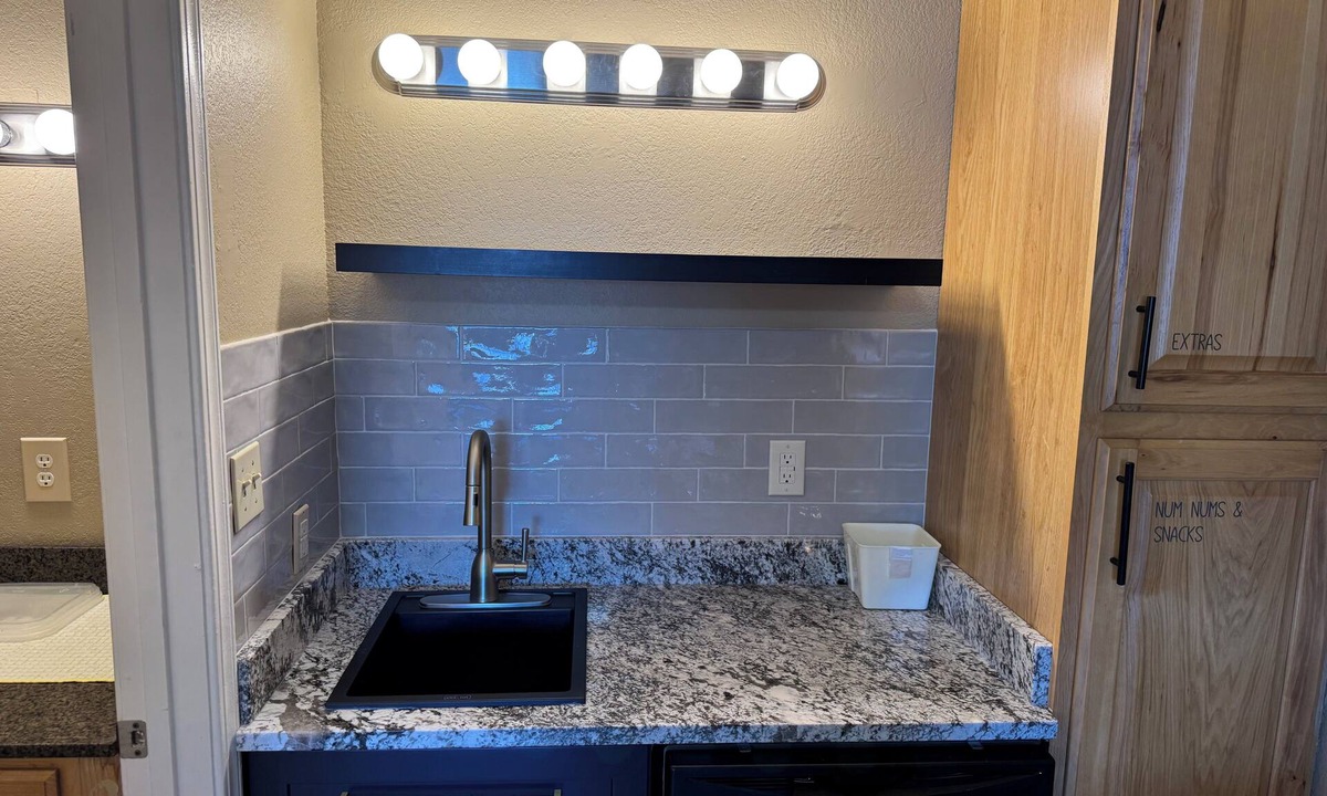 Tulsa Hotel | Super 8 by Wyndham Tulsa/Route 66