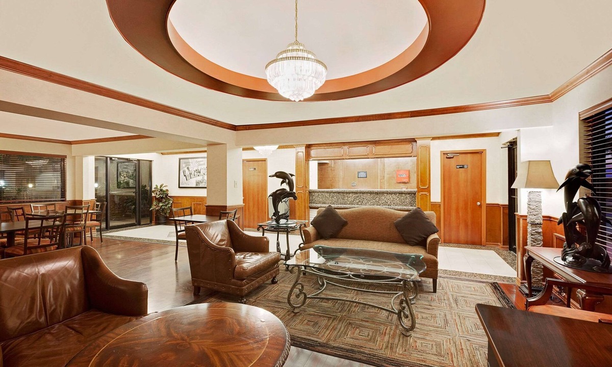 Northwest Corpus Christi Hotel | Super 8 by Wyndham Corpus Christi Northwest