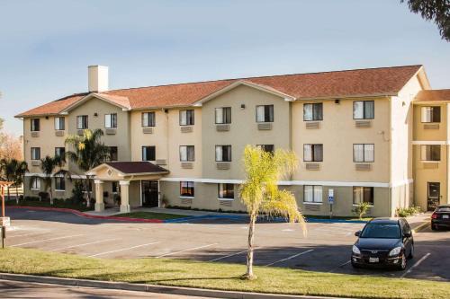 Nut Tree Hotel | Super 8 by Wyndham Vacaville